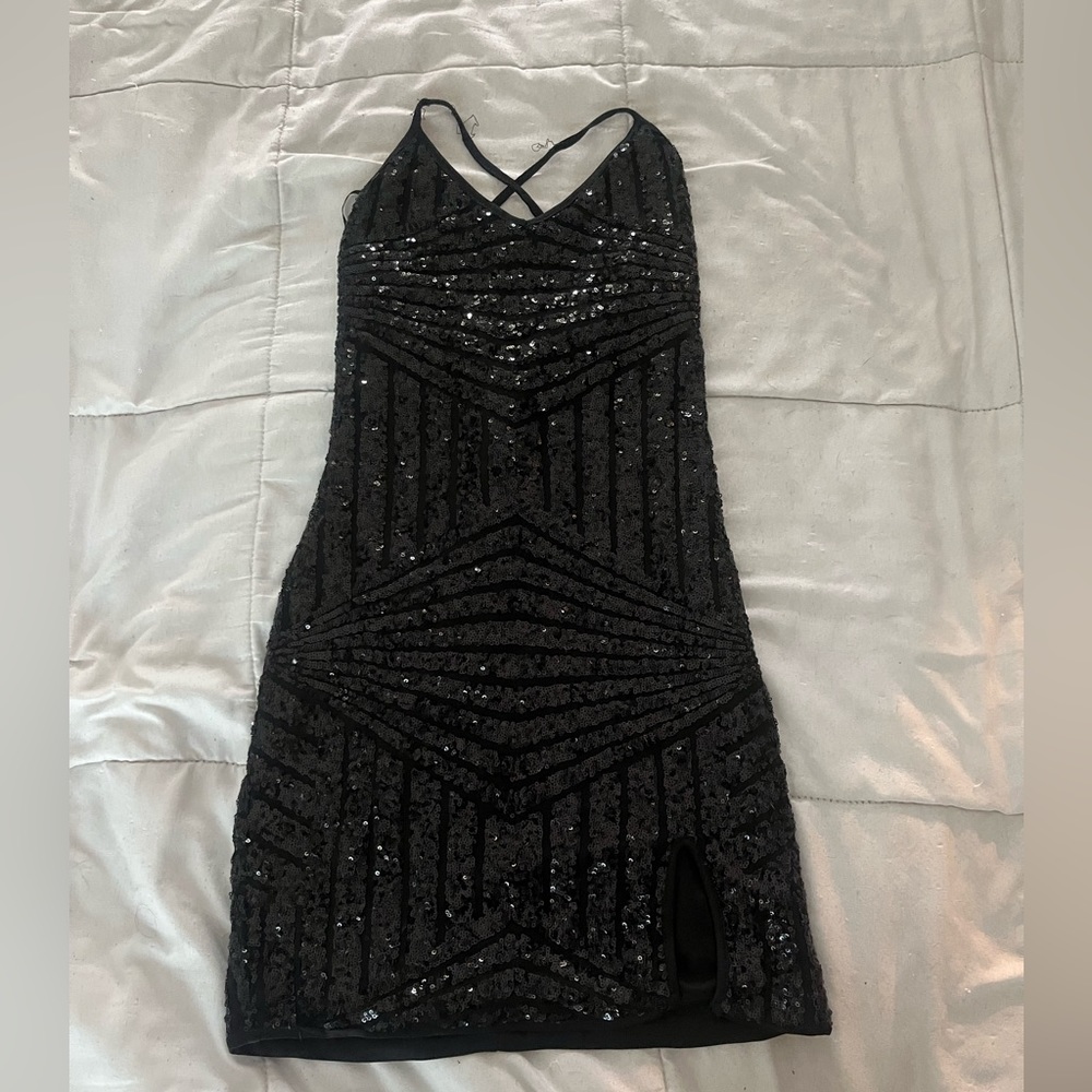 black, bodycon homecoming dress